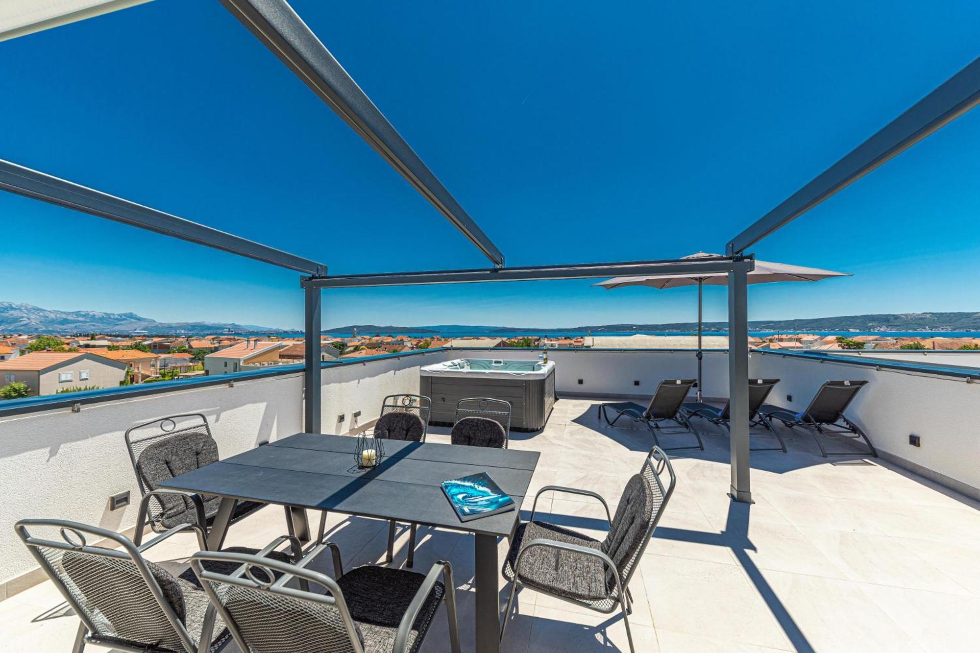 Rooftop New Castel 2023 Kaštela Eksteriør bilde